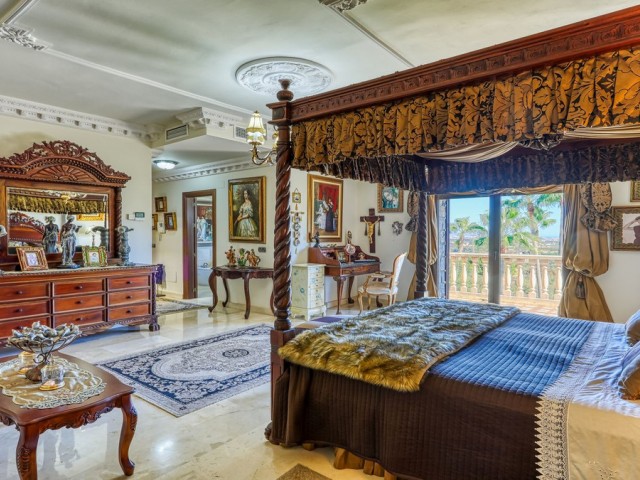 8 Bedrooms Villa in Alhaurín de la Torre