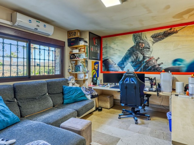 8 Bedrooms Villa in Alhaurín de la Torre