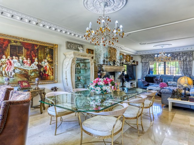 Villa avec 8 Chambres  à Alhaurín de la Torre