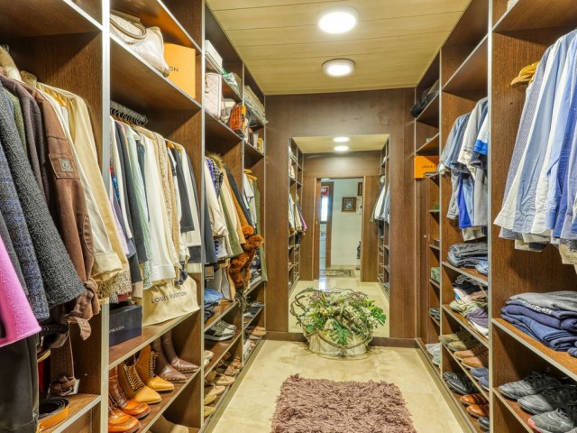 Villa avec 8 Chambres  à Alhaurín de la Torre