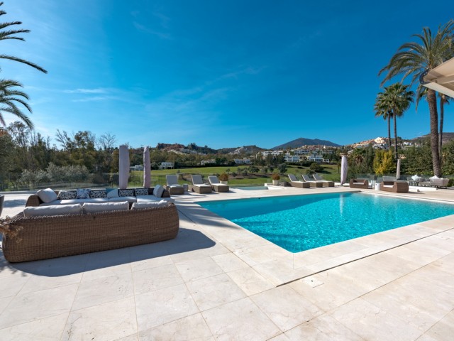 Villa, Nueva Andalucia, R4661137