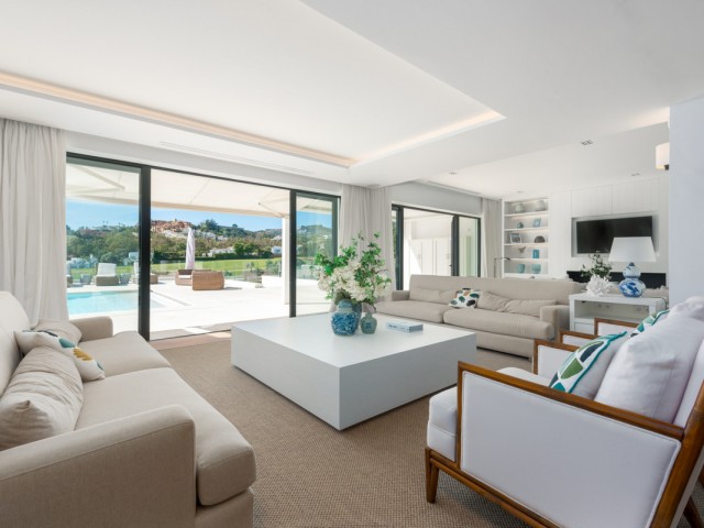 Villa, Nueva Andalucia, R4661137