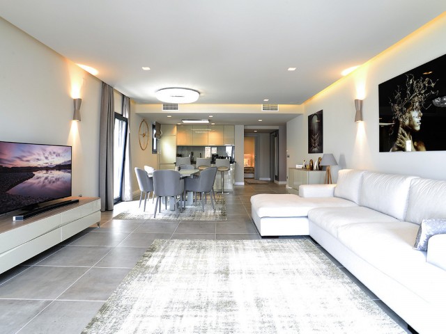 2 Bedrooms Apartment in Puerto Banús