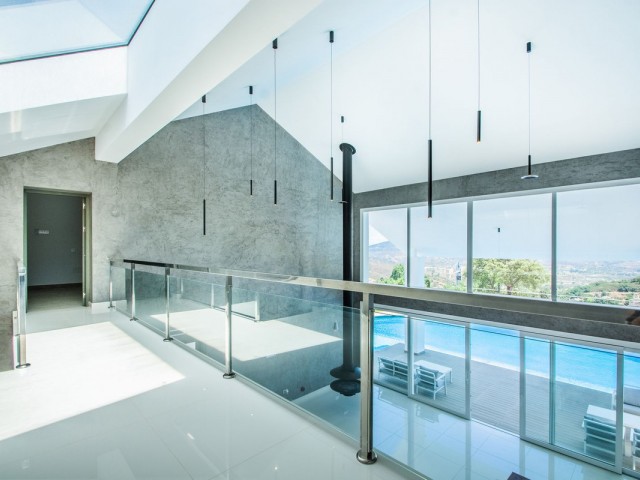 7 Slaapkamer Villa in La Mairena
