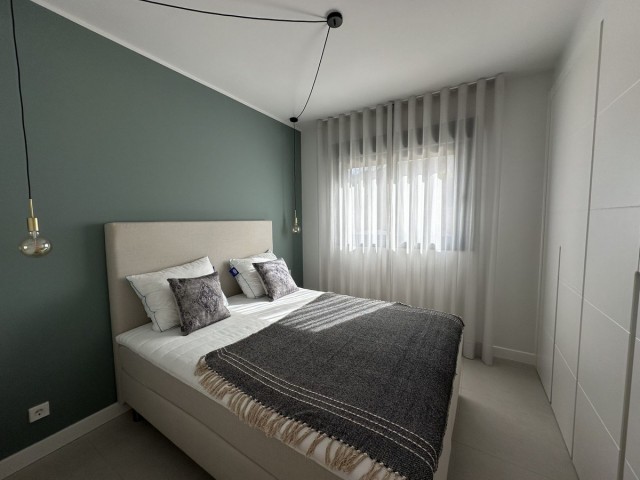 Apartamento con 3 Dormitorios  en La Cala de Mijas