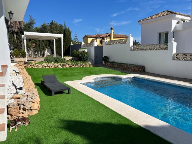 5 Bedrooms Villa in Marbella