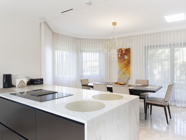 6 Makuuhuoneen Huvila Mijas Golf