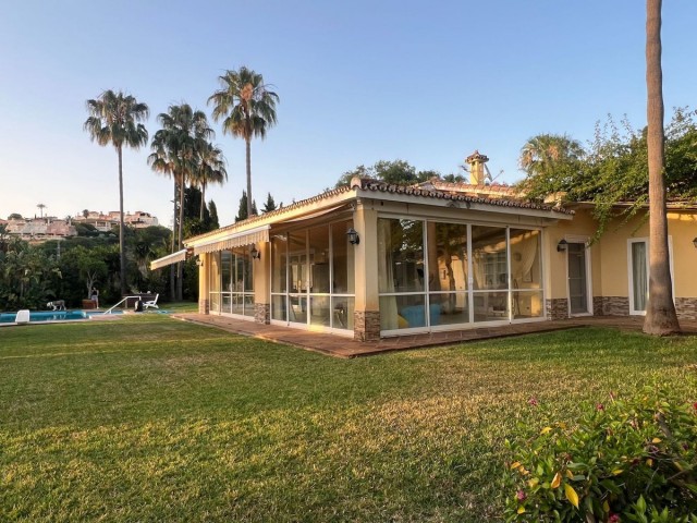 6 Sovrums Villa i Elviria