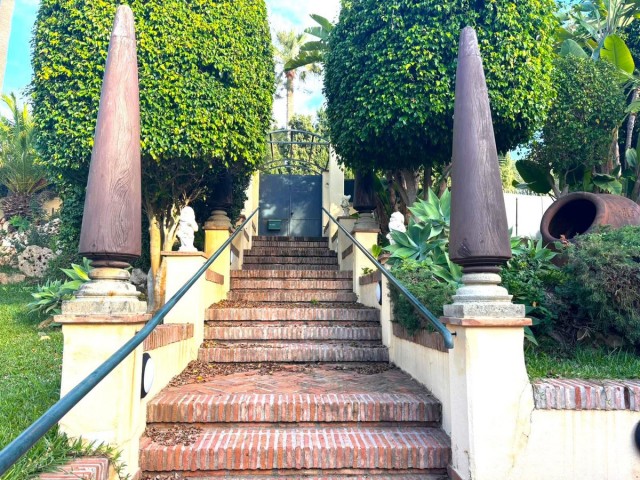 6 Sovrums Villa i Elviria