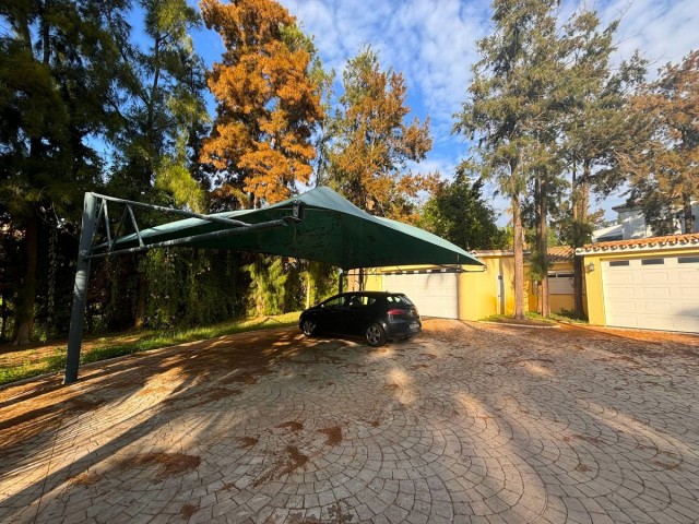 6 Sovrums Villa i Elviria