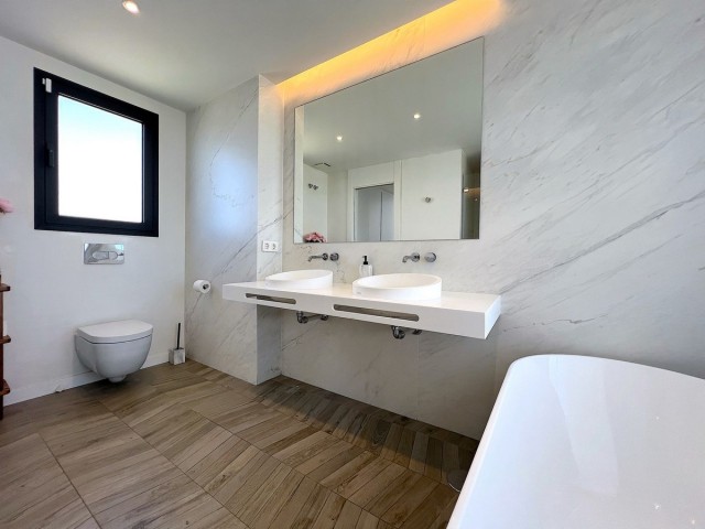 Adosado con 3 Dormitorios  en Artola