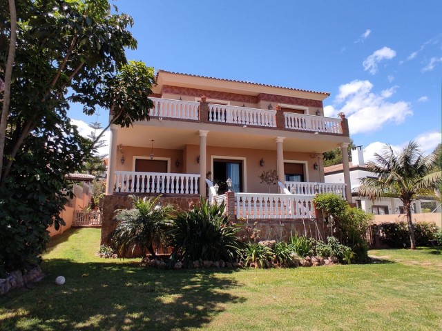 4 Schlafzimmer Villa in Sierrezuela