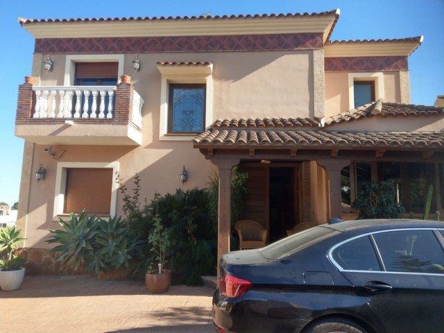 4 Schlafzimmer Villa in Sierrezuela