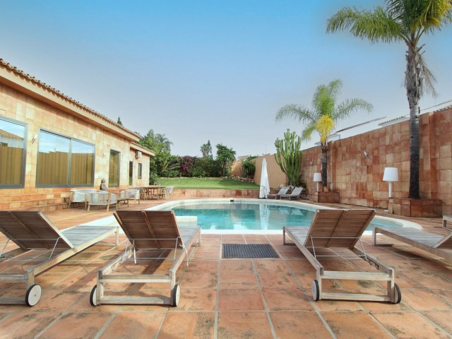 4 Schlafzimmer Villa in Atalaya