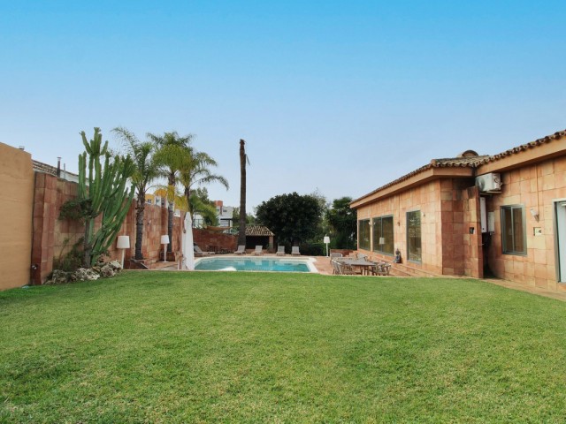 4 Schlafzimmer Villa in Atalaya