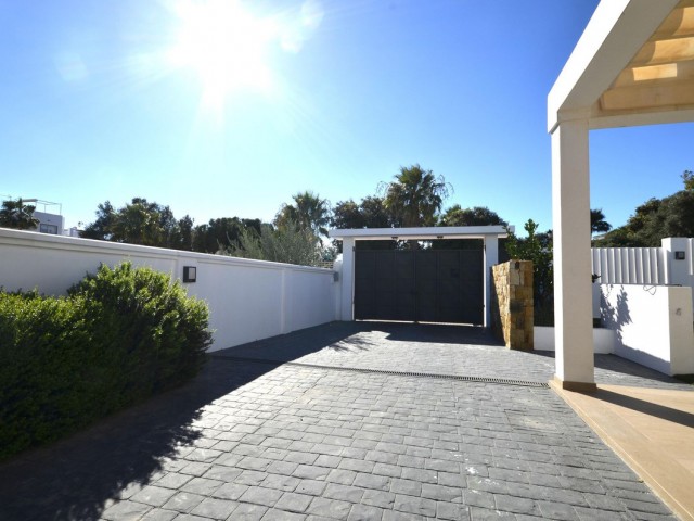 4 Sovrums Villa i Manilva