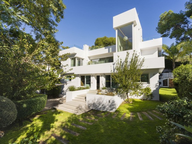 6 Slaapkamer Villa in Nueva Andalucía