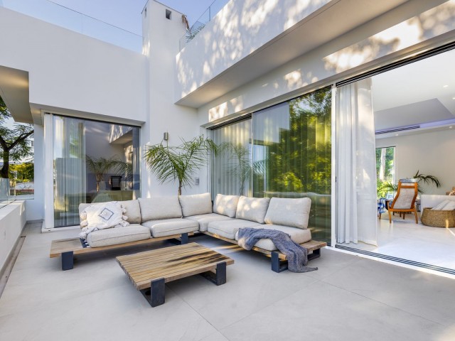 6 Slaapkamer Villa in Nueva Andalucía