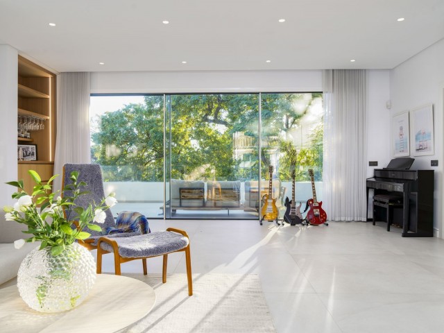 6 Slaapkamer Villa in Nueva Andalucía