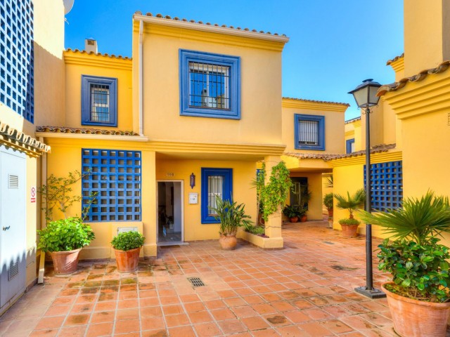 3 Schlafzimmer Reihenhaus in San Pedro de Alcántara