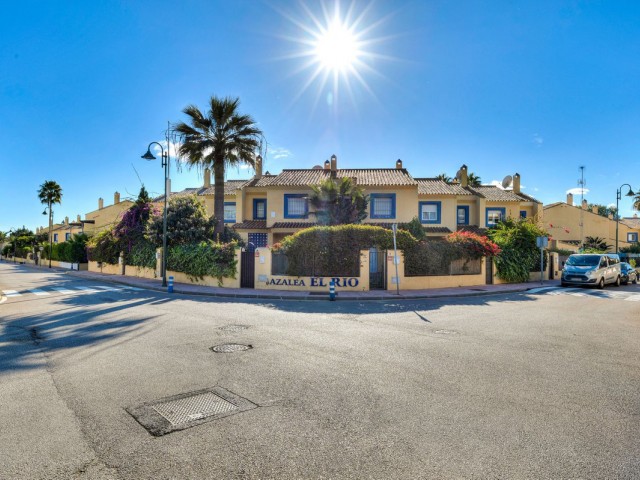 3 Schlafzimmer Reihenhaus in San Pedro de Alcántara