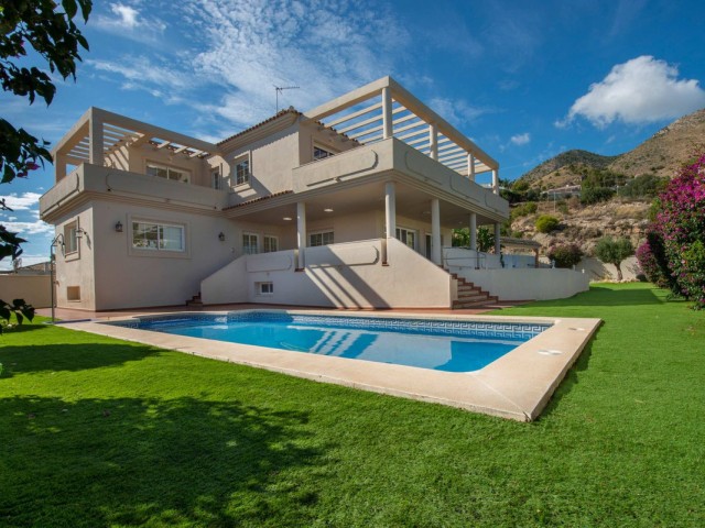 7 Sovrums Villa i Benalmadena Pueblo