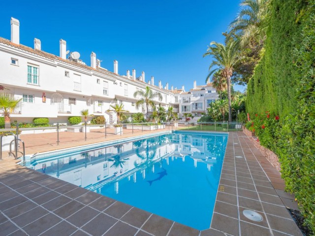 3 Slaapkamer Rijtjeshuis in Puerto Banús