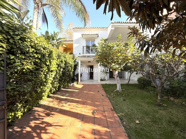 6 Slaapkamer Rijtjeshuis in Puerto Banús