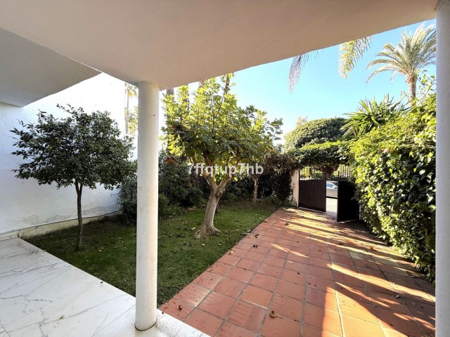 6 Slaapkamer Rijtjeshuis in Puerto Banús