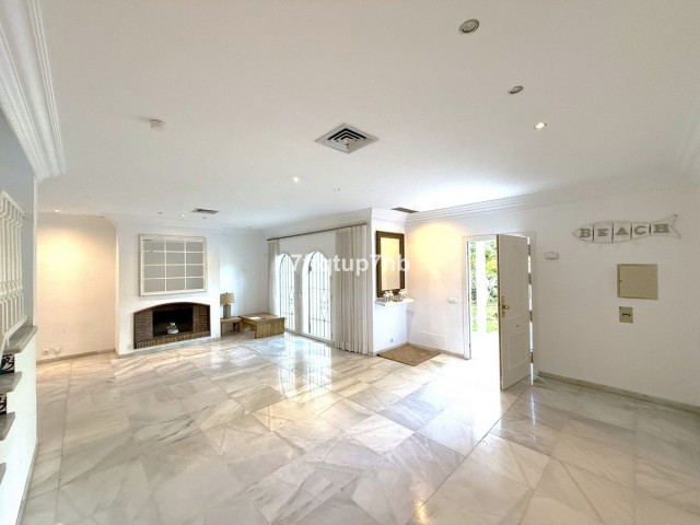 6 Slaapkamer Rijtjeshuis in Puerto Banús