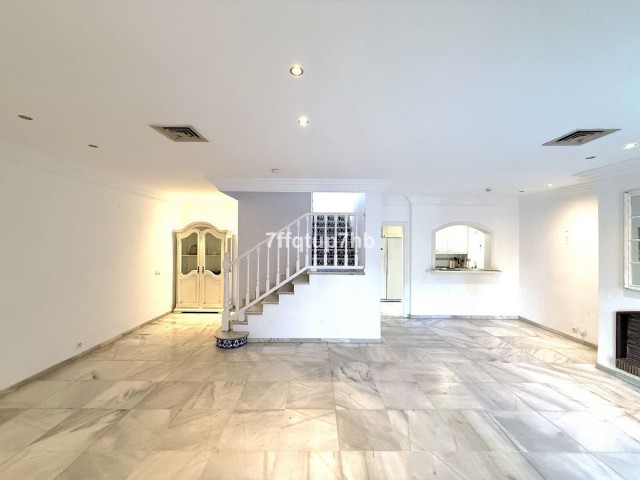 6 Slaapkamer Rijtjeshuis in Puerto Banús