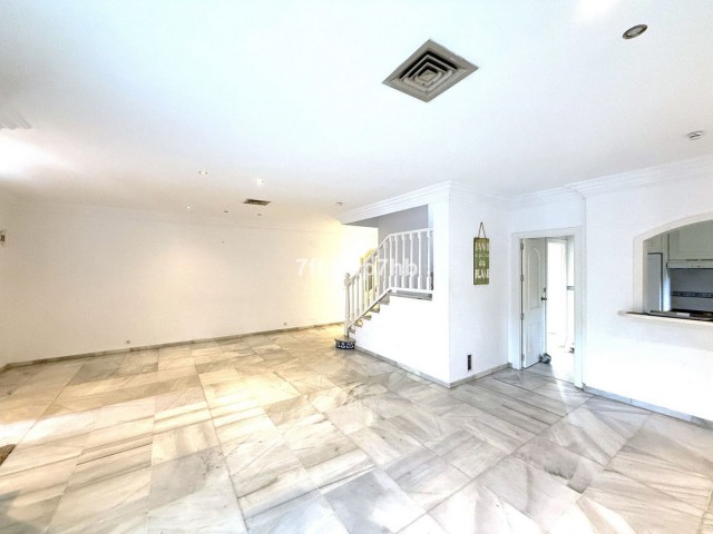 6 Slaapkamer Rijtjeshuis in Puerto Banús