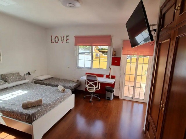 5 Bedrooms Villa in Torremolinos