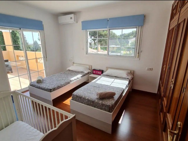 5 Bedrooms Villa in Torremolinos