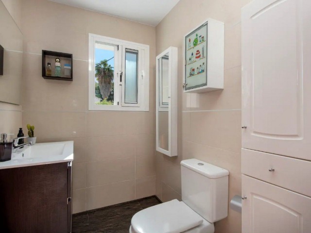 Villa avec 5 Chambres  à Torremolinos