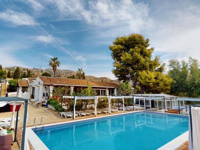 20 Bedrooms Villa in Arenas
