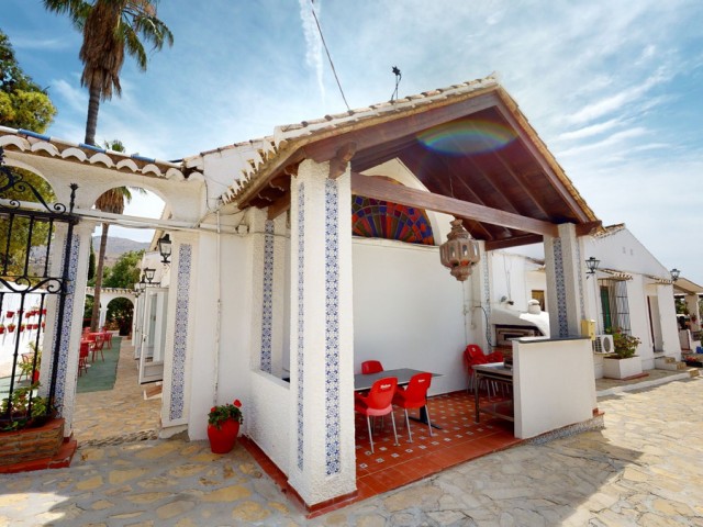 20 Bedrooms Villa in Arenas