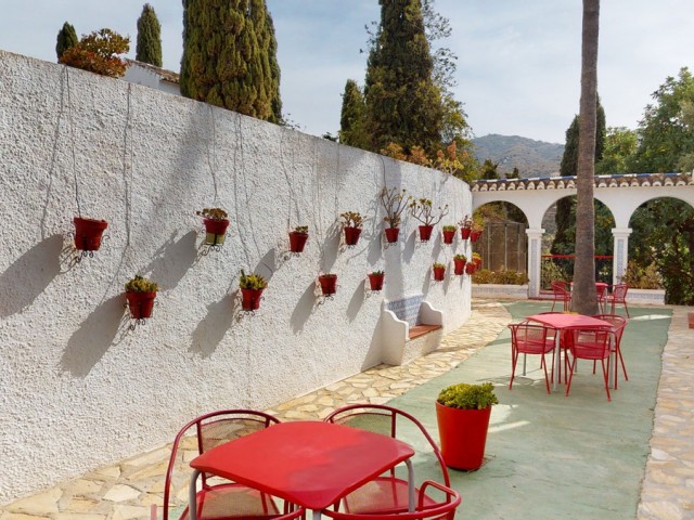 20 Bedrooms Villa in Arenas