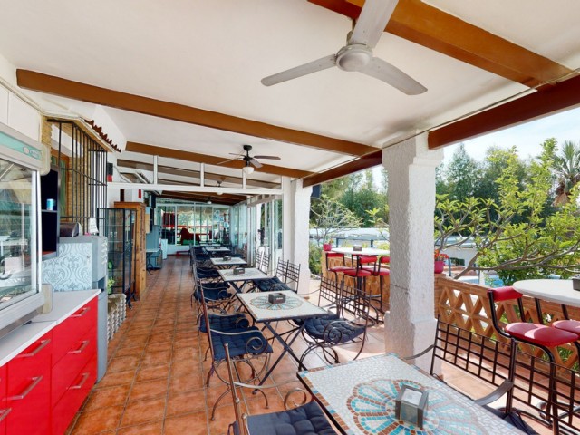 20 Bedrooms Villa in Arenas