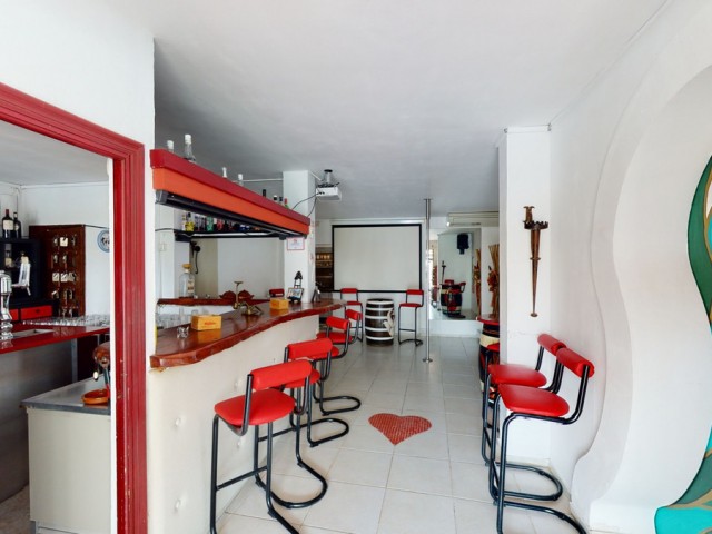 20 Bedrooms Villa in Arenas