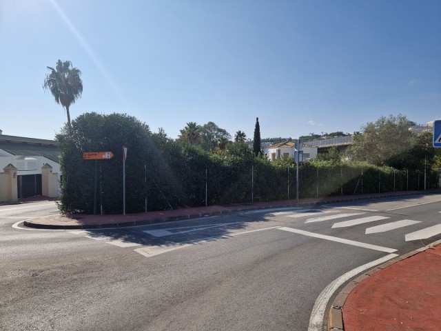  Grundstück in Nueva Andalucía