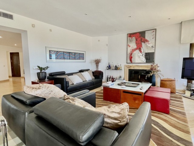 Ático con 2 Dormitorios  en Río Real