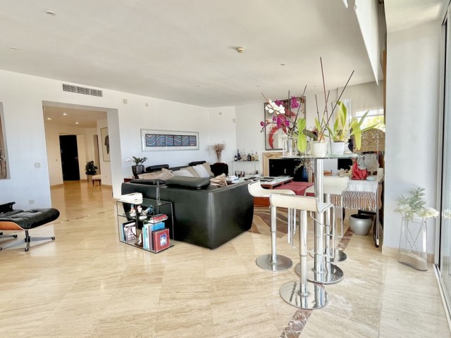 Ático con 2 Dormitorios  en Río Real