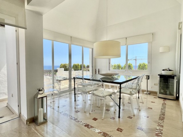 Ático con 2 Dormitorios  en Río Real