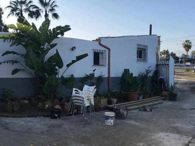 1 Bedrooms Villa in Selwo