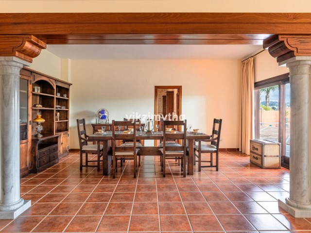 5 Makuuhuoneen Huvila Benahavís