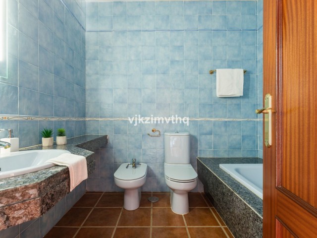 5 Makuuhuoneen Huvila Benahavís