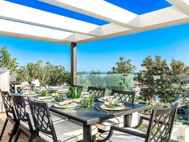 5 Bedrooms Villa in The Golden Mile