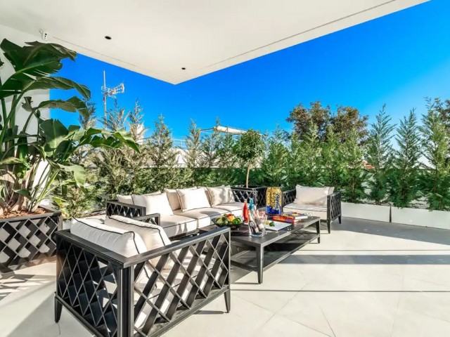 5 Bedrooms Villa in The Golden Mile