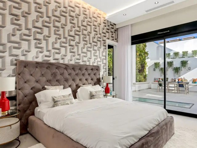 5 Bedrooms Villa in The Golden Mile